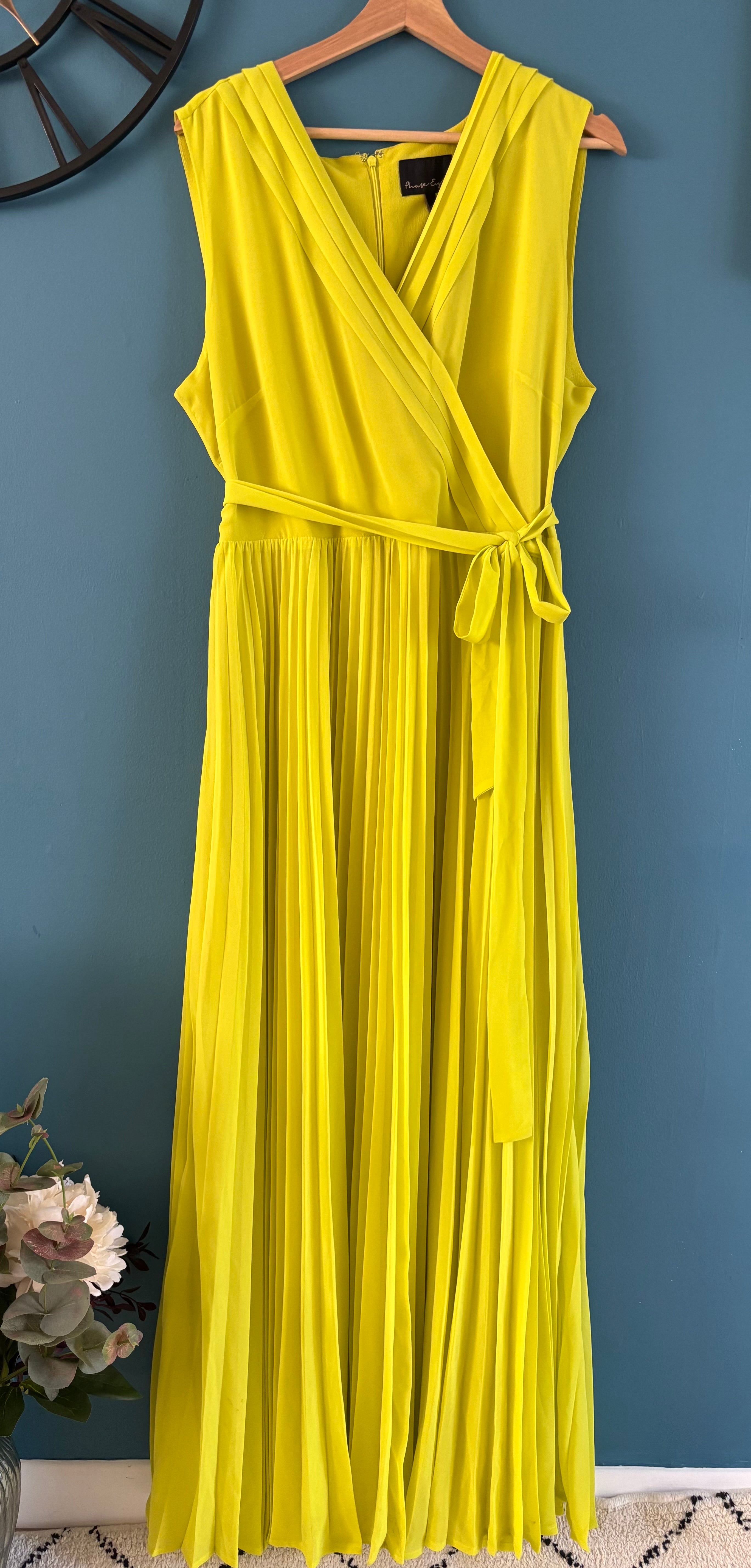 Phase Eight - Lime - Size 18