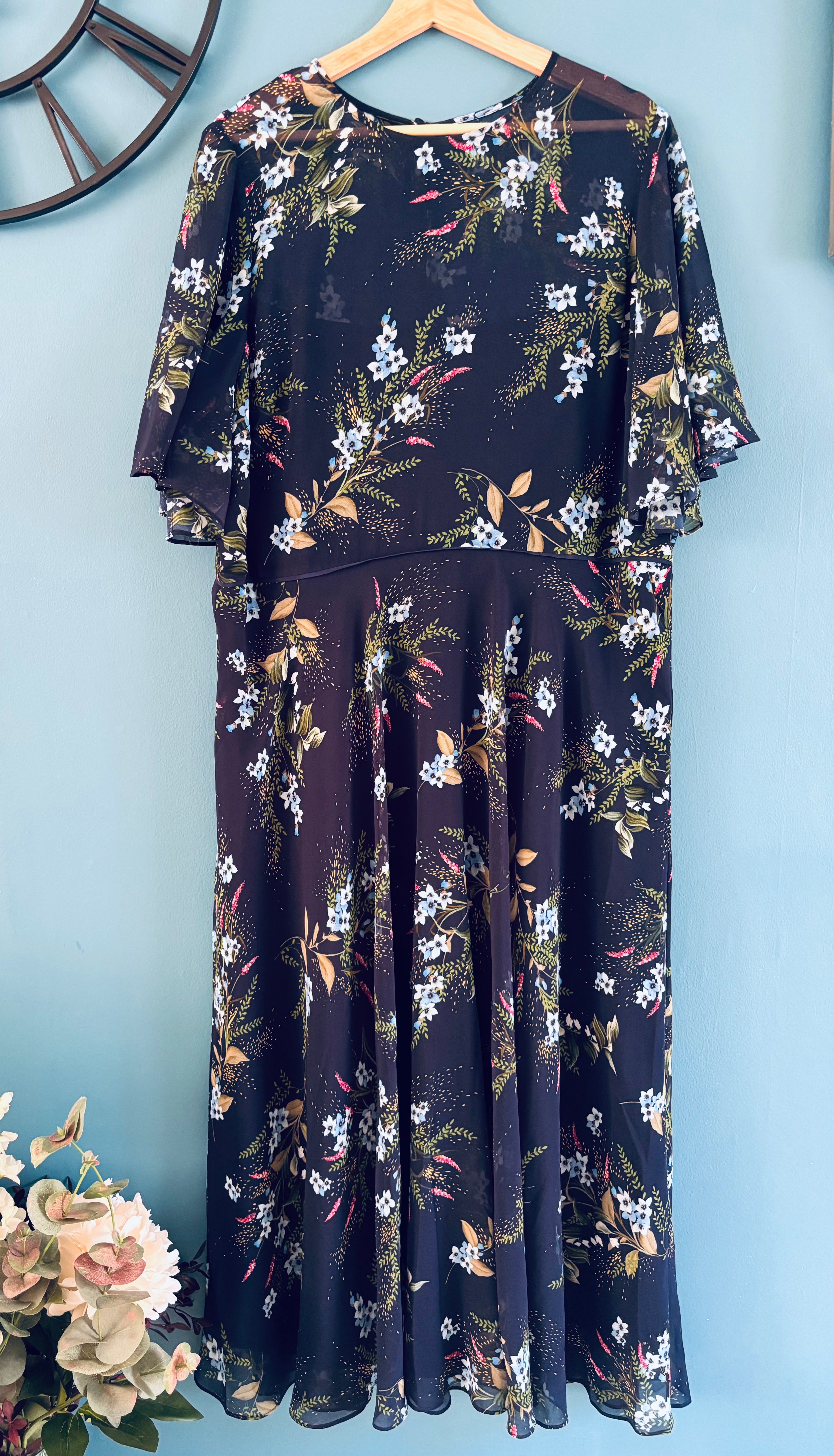 Hobbs -Navy Floral - Size 20
