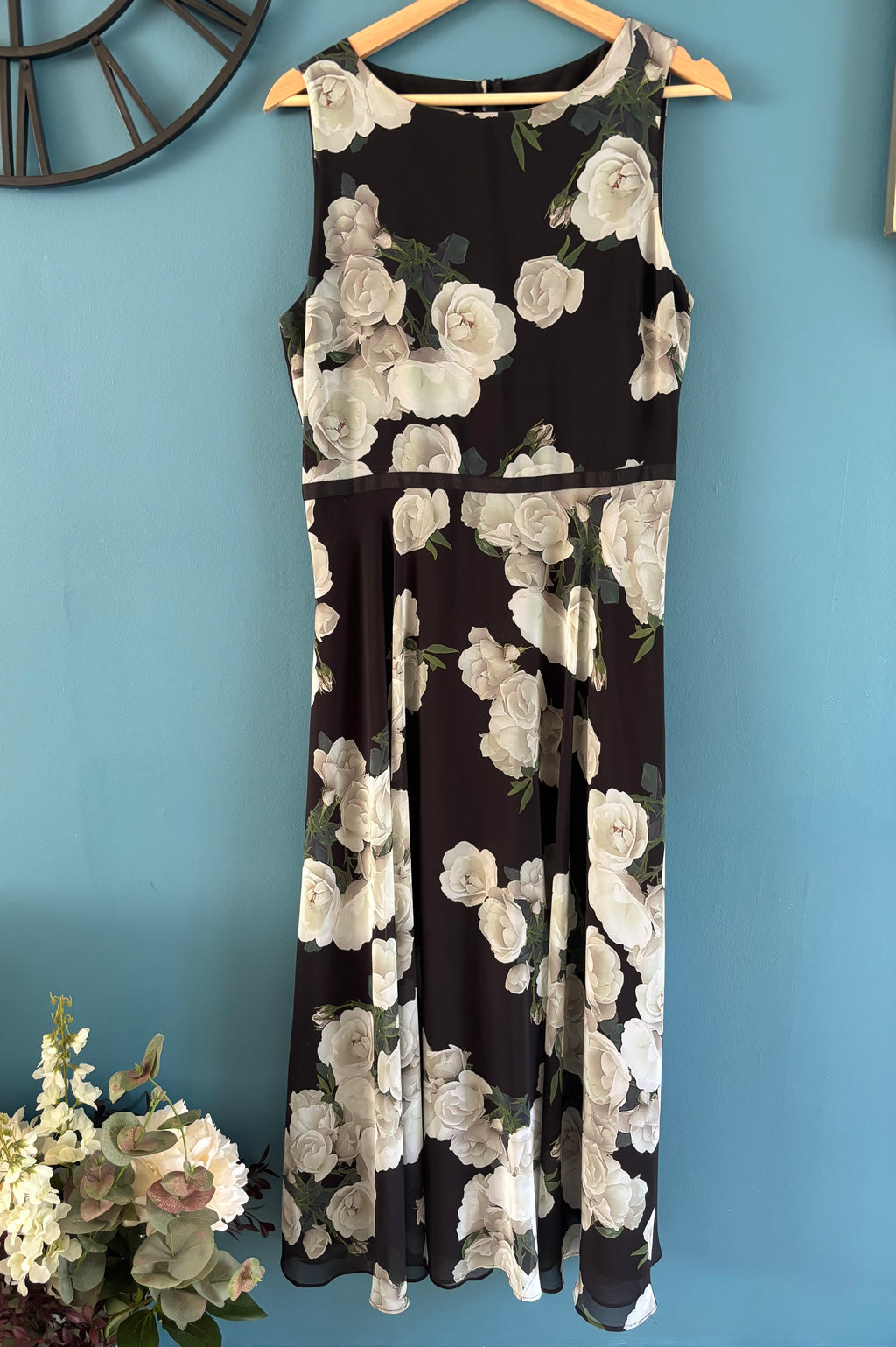 Hobbs - Black Floral- Size 12