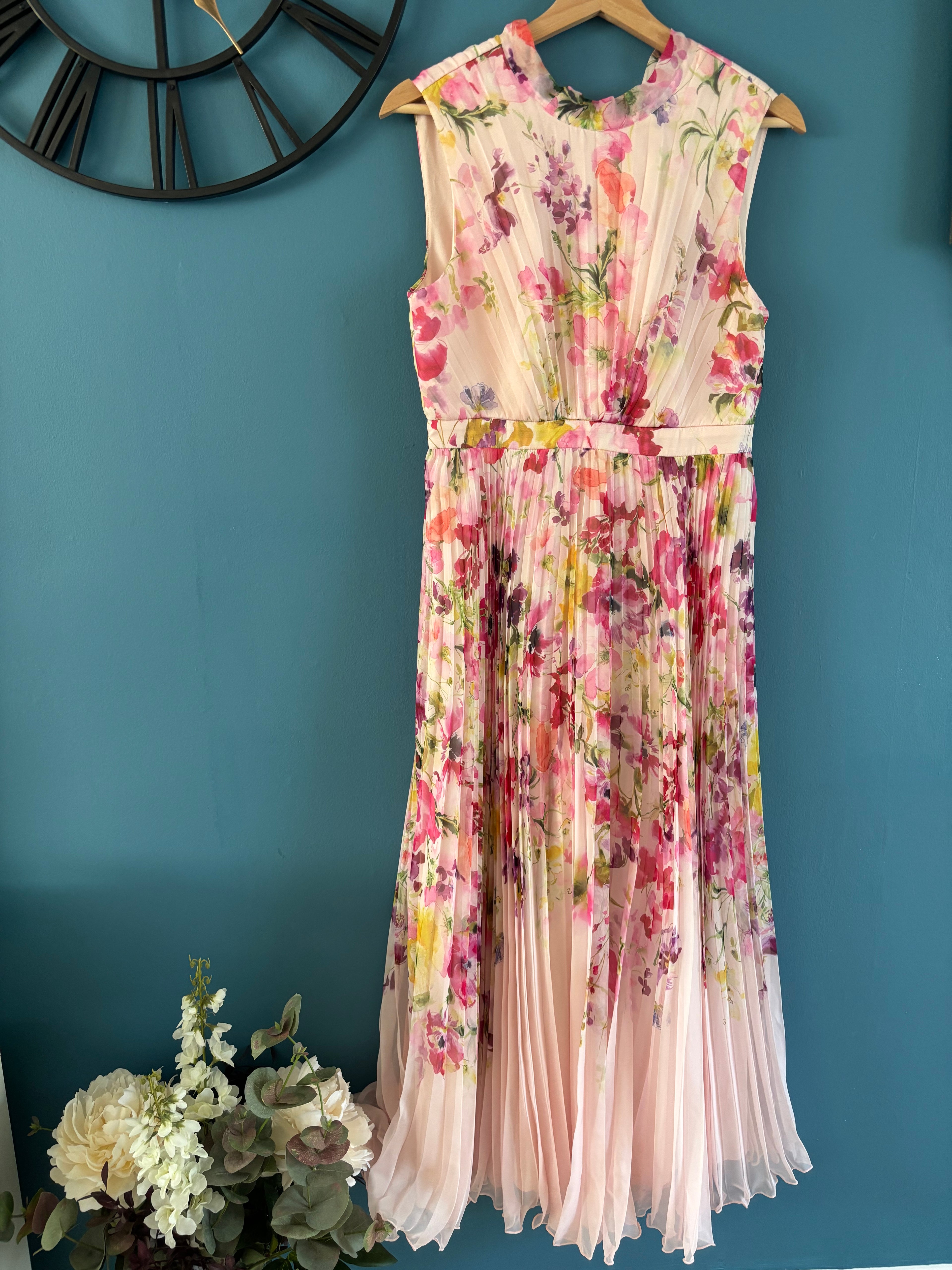 Phase Eight - Pink Floral - Size 10
