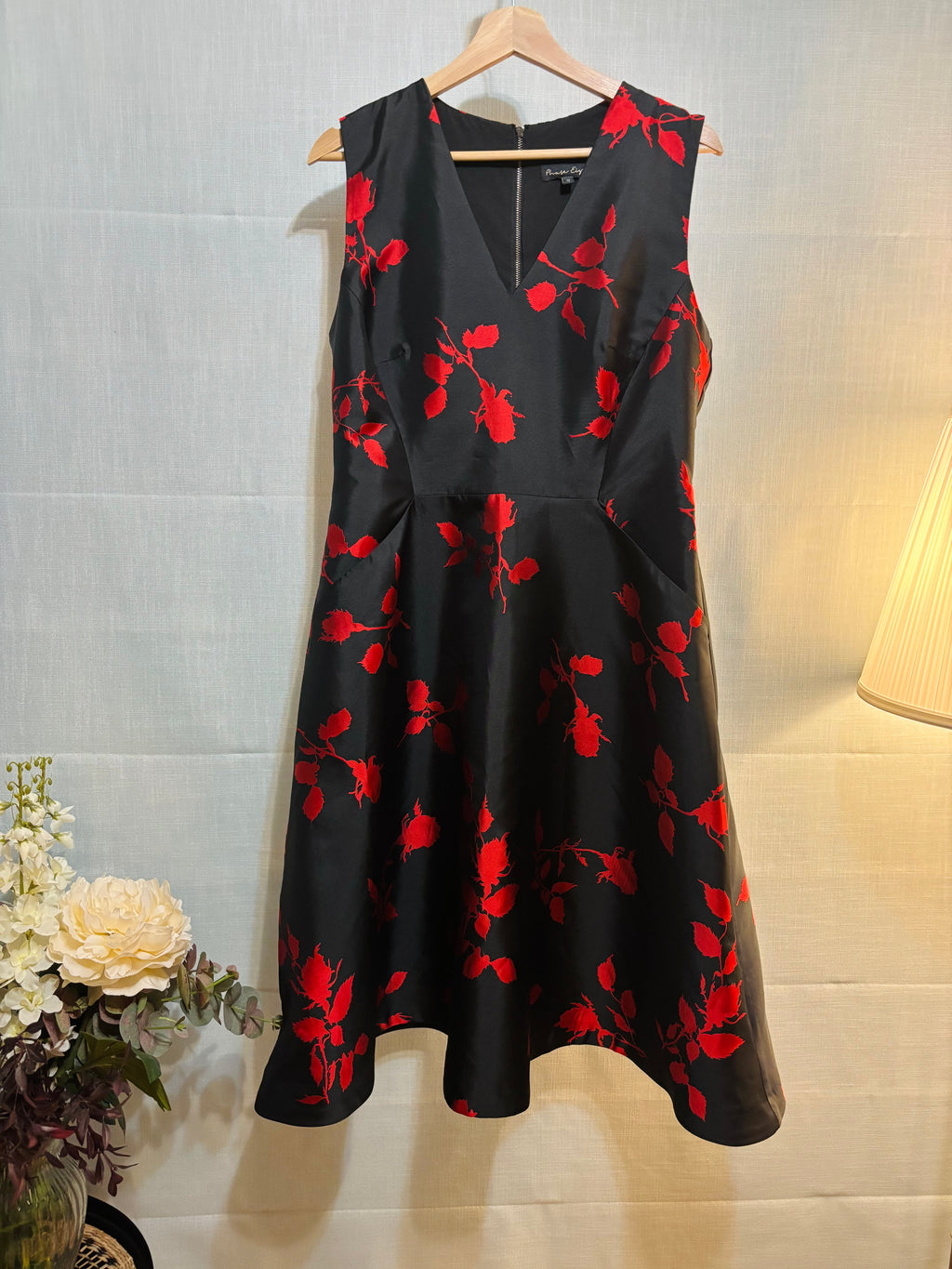 Phase Eight - Red Leaf - Size 14